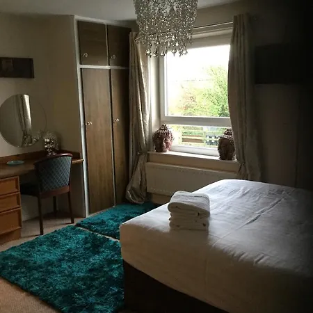 The White Rose Hotel 3*
